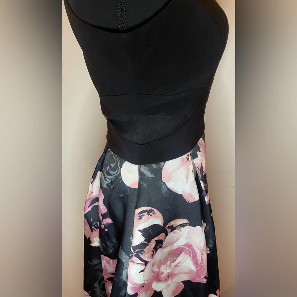 X by Xscape- Solid & Floral-Print High-Low Gown Black and Blush Pink Size 6 - Picture 4 of 7